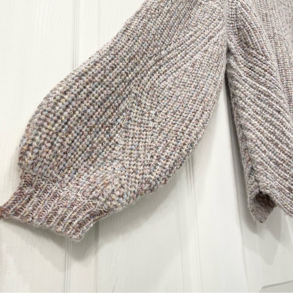 525 Asymmetrical Bubble Sleeve Sweater - Picture 6 of 14